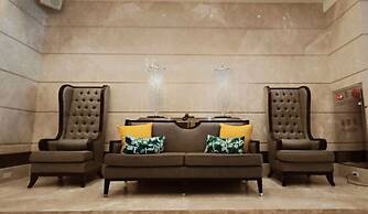 S Aura Hotel