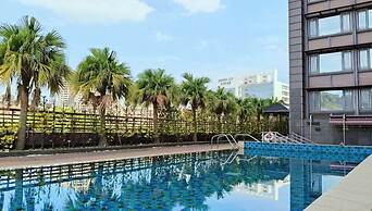 S Aura Hotel