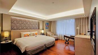 S Aura Hotel