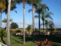 Palms Oasis Motel