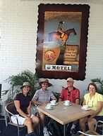 Lees Hotel