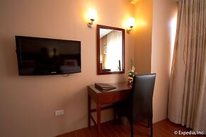 Allure Hotel & Suites