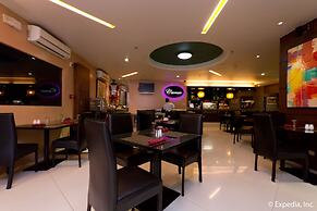 Allure Hotel & Suites