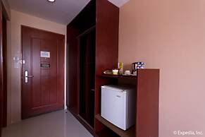 Allure Hotel & Suites