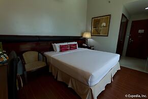Allure Hotel & Suites