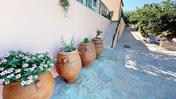 Nana Apartments