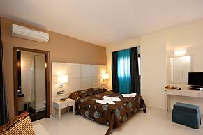 Theros Hotel