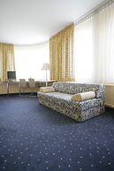 Central Hotel