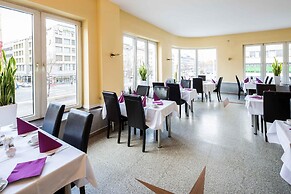 Central Hotel