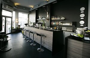 Central Hotel