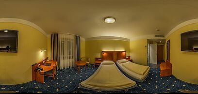 Hotel Astro