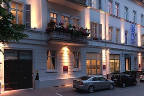 Aurora Hotel