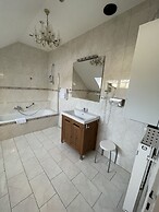 Aurora Hotel