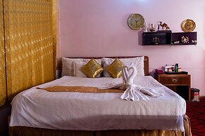 Babylon Garden Serviced Apartments