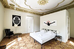 Home ApartHotel