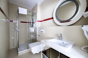 Home ApartHotel