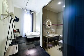 Home ApartHotel