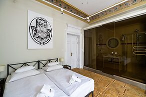 Home ApartHotel