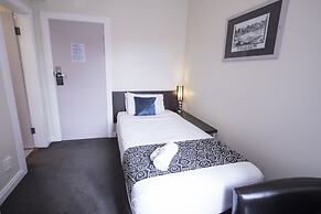 Hotel Waterloo & Backpackers