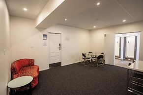 Hotel Waterloo & Backpackers