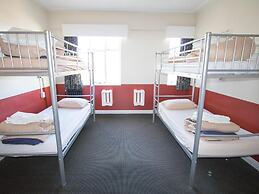 Hotel Waterloo & Backpackers