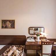 Kajzer Hostel