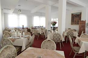 Rivoli Hotel