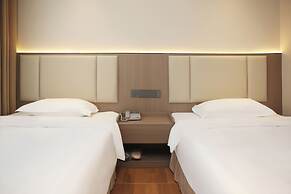 Green Oasis Hotel