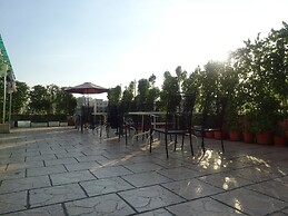 Green Oasis Hotel