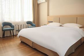 Green Oasis Hotel