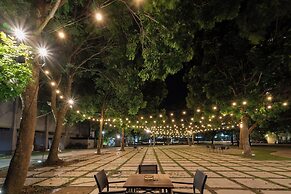 I Hotel Batam