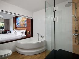 Novotel Phuket Vintage Park