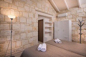 Spilia Village Hotel & Villas