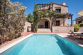 Spilia Village Hotel & Villas