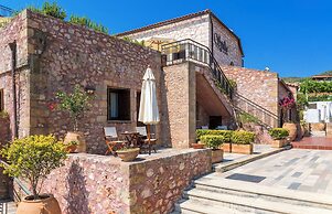Spilia Village Hotel & Villas