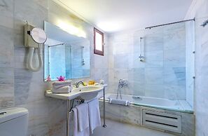 Spilia Village Hotel & Villas