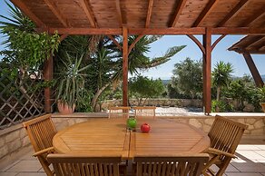 Spilia Village Hotel & Villas