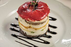 Spilia Village Hotel & Villas
