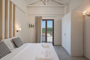 Spilia Village Hotel & Villas