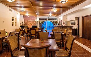 Spilia Village Hotel & Villas