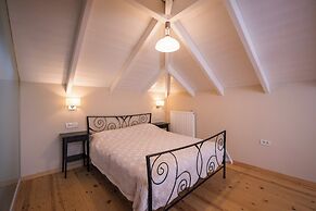 Spilia Village Hotel & Villas