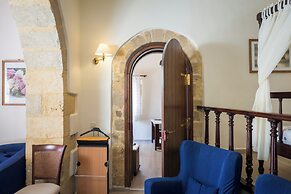 Spilia Village Hotel & Villas