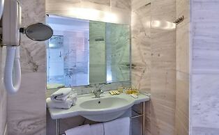 Spilia Village Hotel & Villas