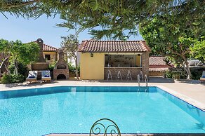Spilia Village Hotel & Villas