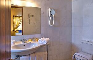 Spilia Village Hotel & Villas