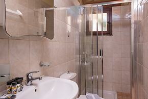 Spilia Village Hotel & Villas