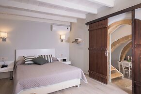Spilia Village Hotel & Villas