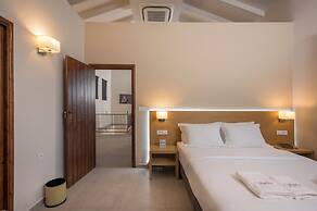 Spilia Village Hotel & Villas