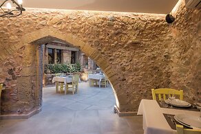Spilia Village Hotel & Villas