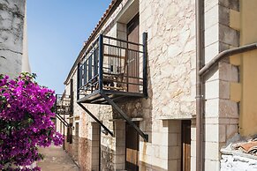 Spilia Village Hotel & Villas